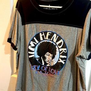Jimi Hendrix t shirt